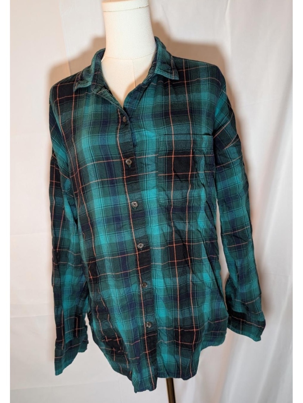 Old Navy Boyfriend Fit Plaid Button-Up Shirt Women’s Large